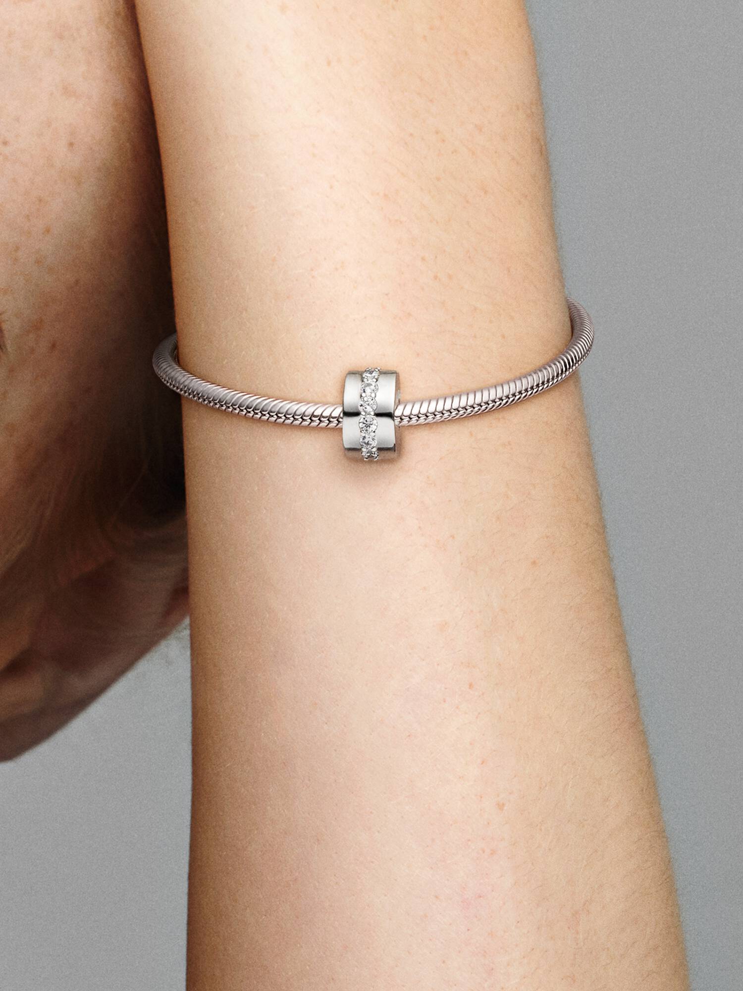 Clear Sparkling Row Clip Bedel