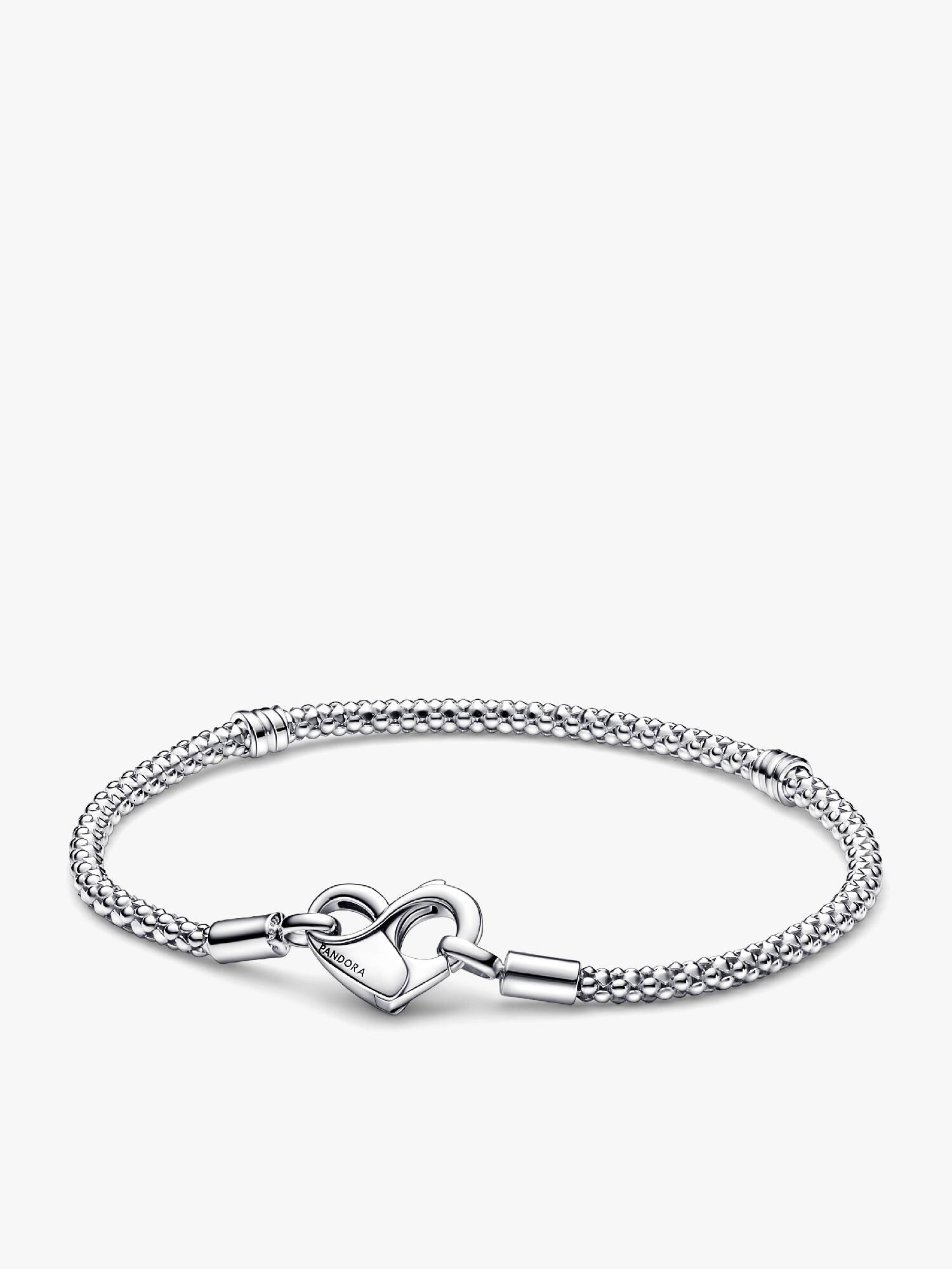 Studded chain-armband
