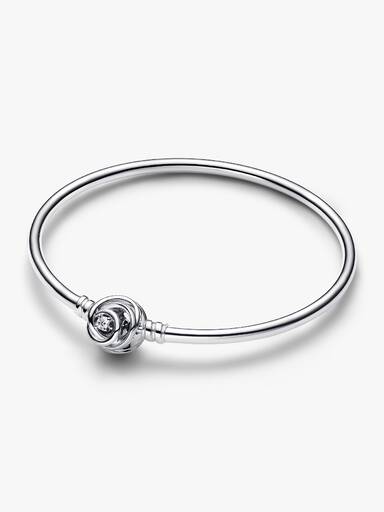 Bangle met omcirkelde sluiting