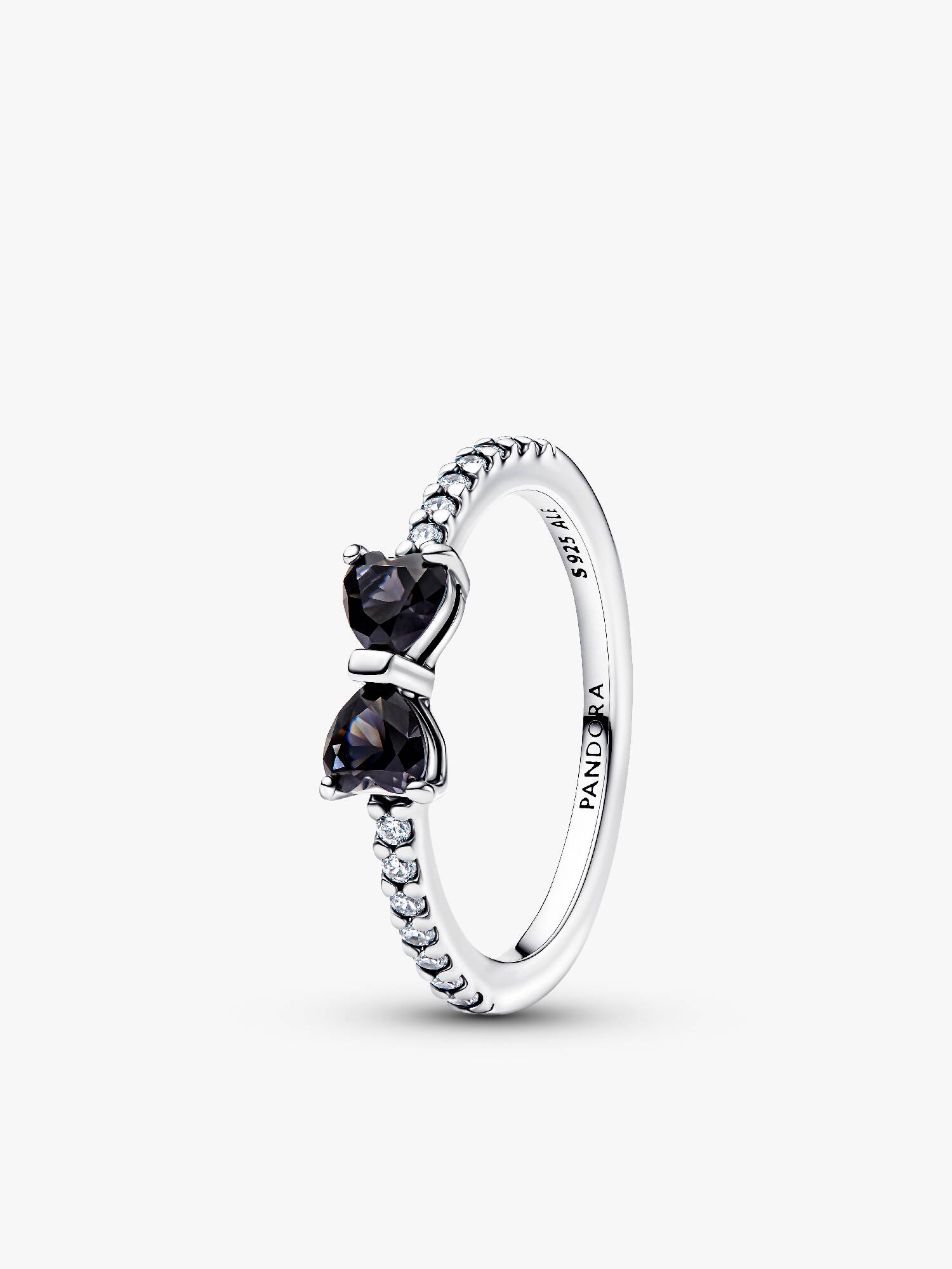 Sprankelende ring met zwarte strik