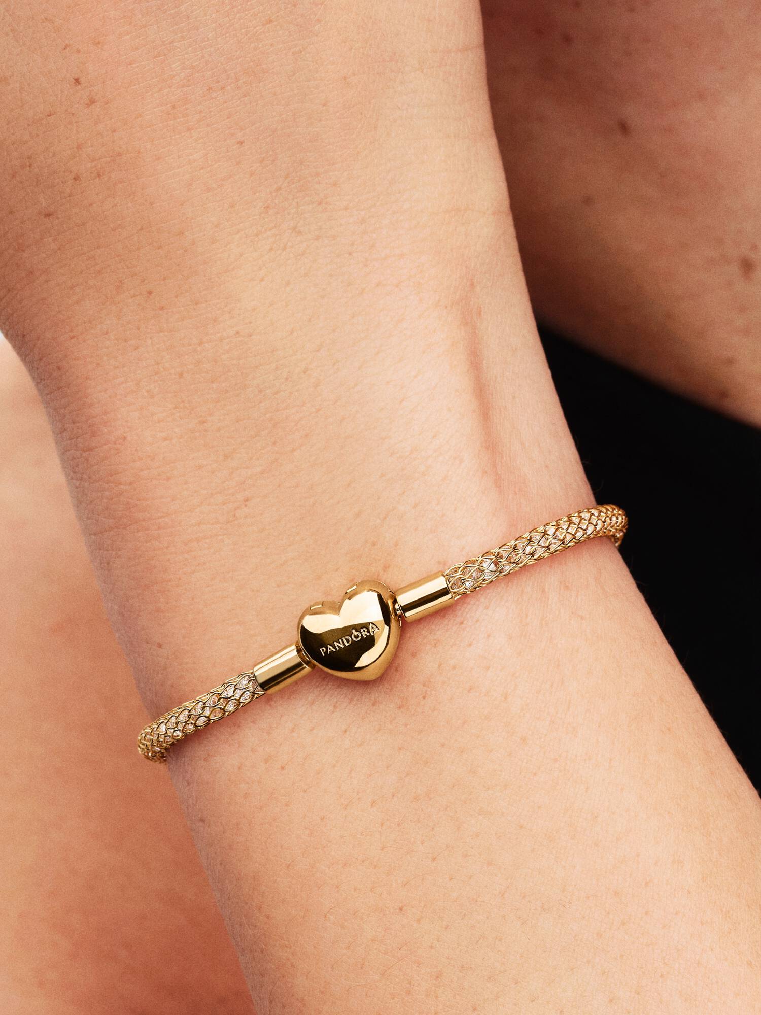 Bracelet en Maille Tissée Scintillant Fermoir Cœur 