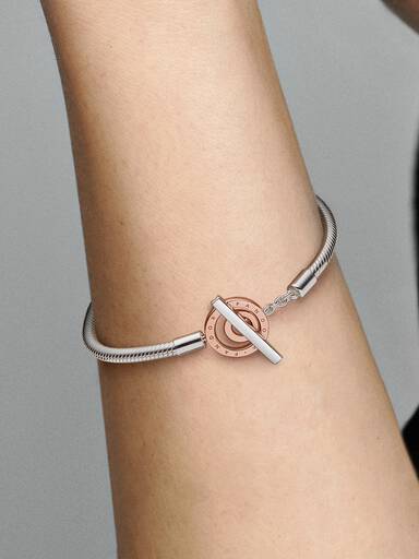 Pandora Moments Two-tone Logo T-Bar Slangenschakelarmband
