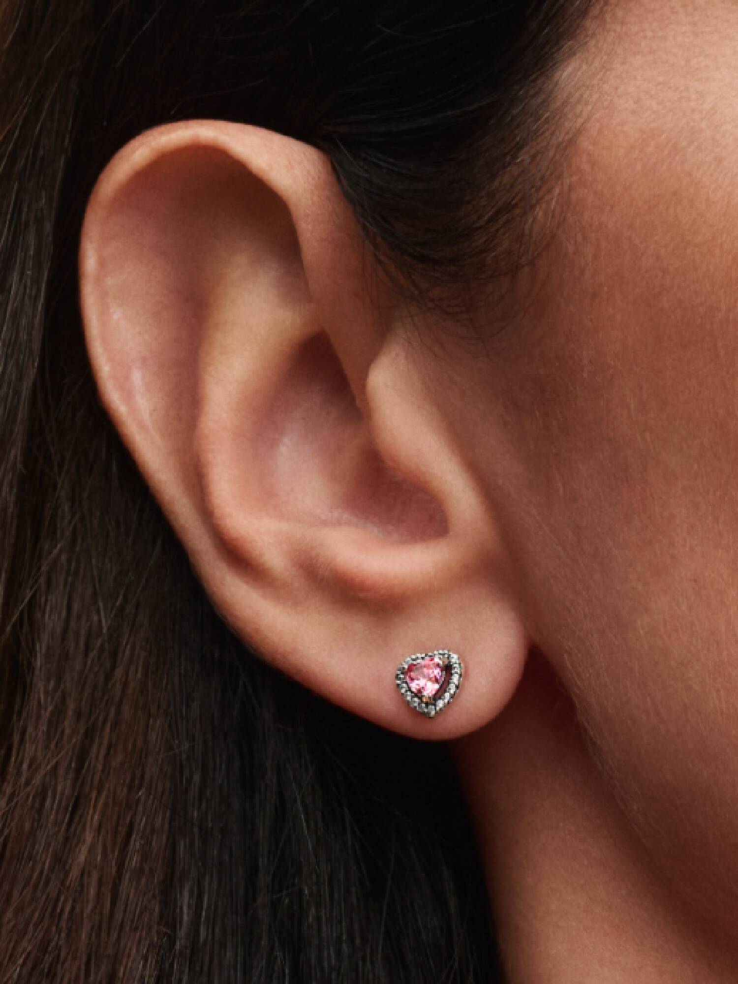 Clous d'Oreilles Cœurs Surélevés Roses