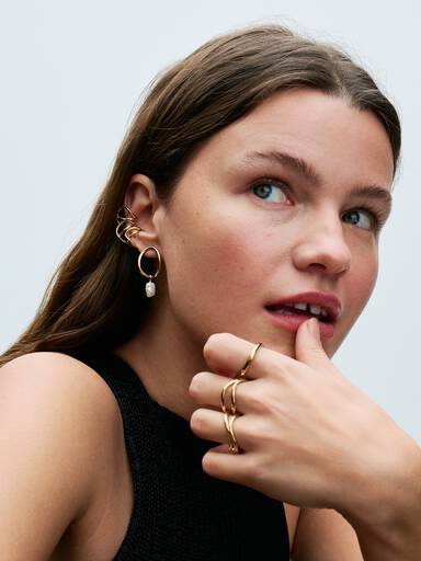 Boucles d’Oreilles Cercle de Forme Organique & Perle de Culture d'Eau Douce Traitée