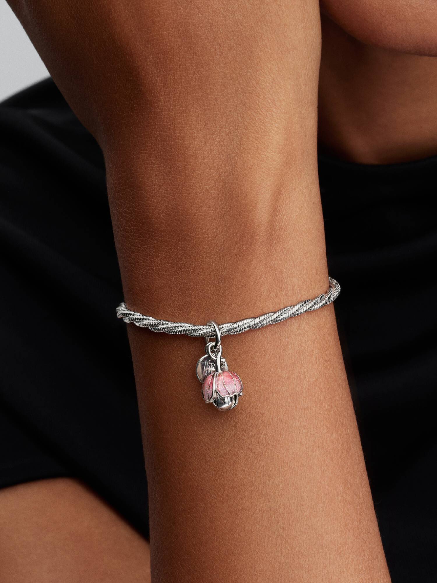 Charm Pendant Fleur Éclose Bicolore  