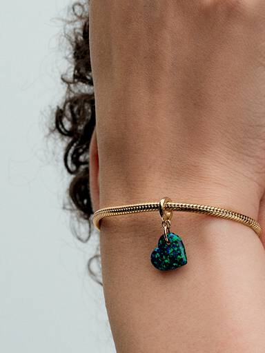 Opalescent Groen Hart Hangende Bedel