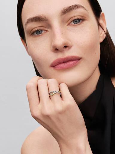 Bague Croisée Étoile Scintillante