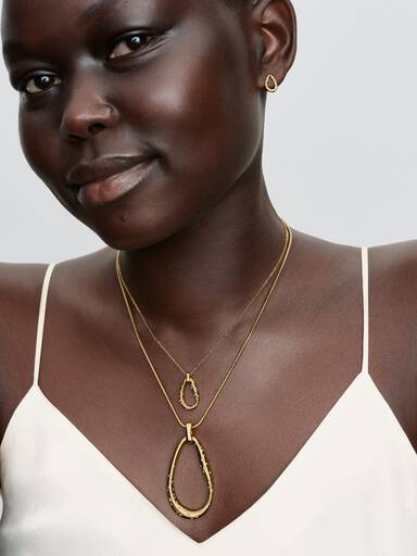 Collier à Pendentif Serti de Pierres de Forme Organique