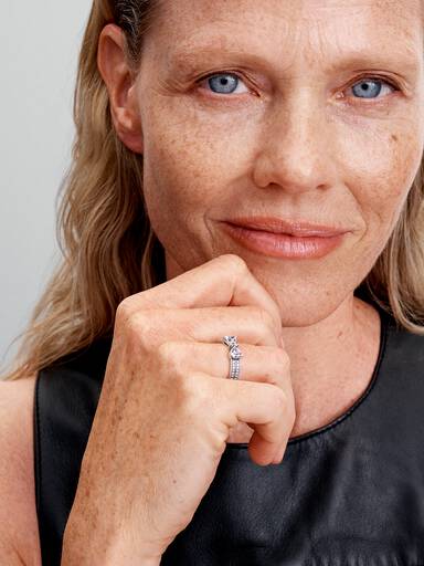 Bague Double Rang Nœud Scintillant