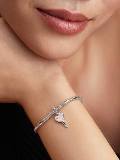 Charm Pendant Clé Cœur Opalescent