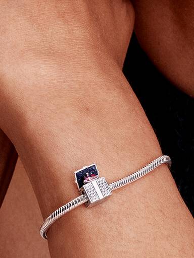 Bedel met glinsterend cadeau