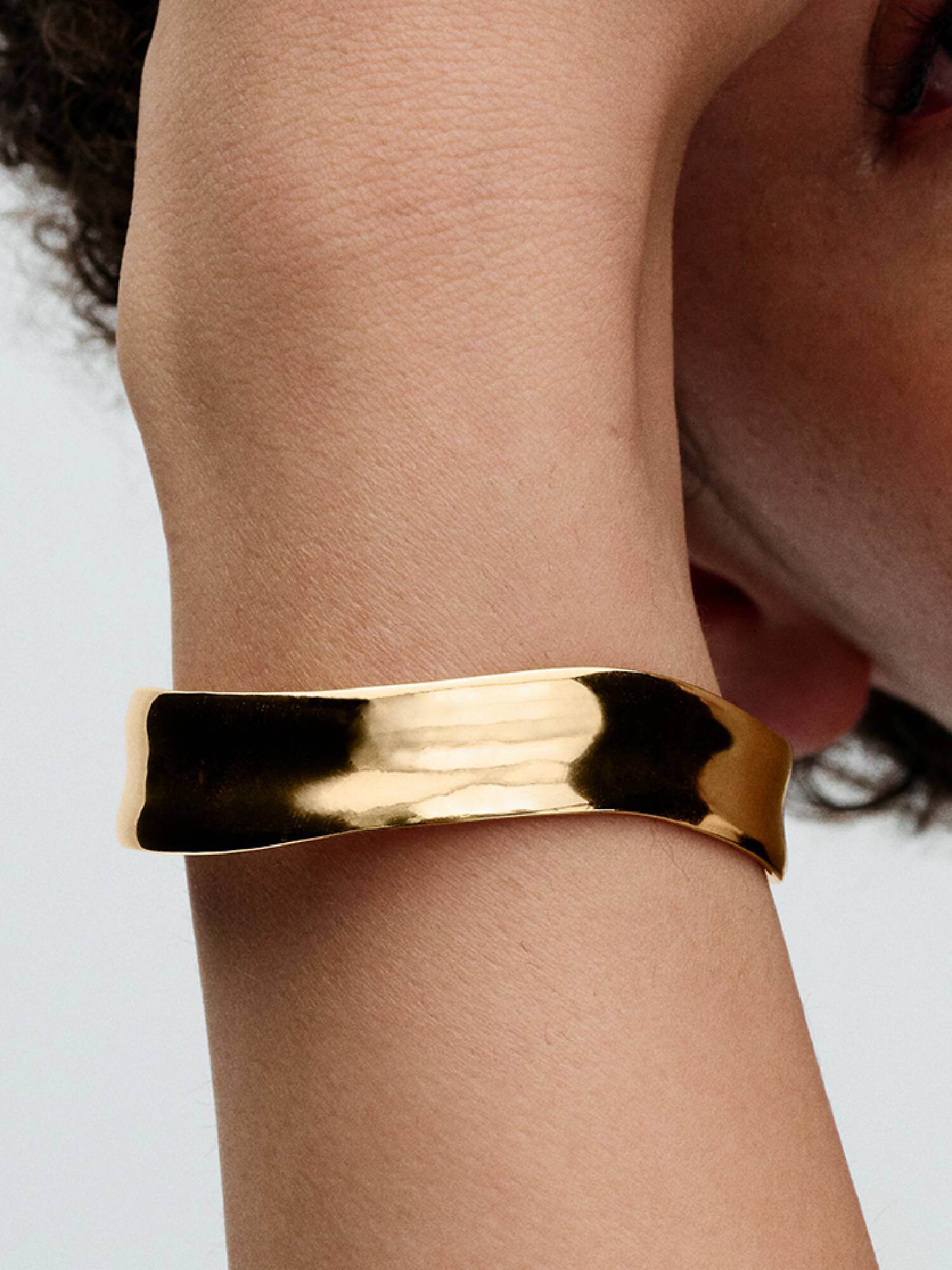 Organisch Gevormde Brede Open bangle