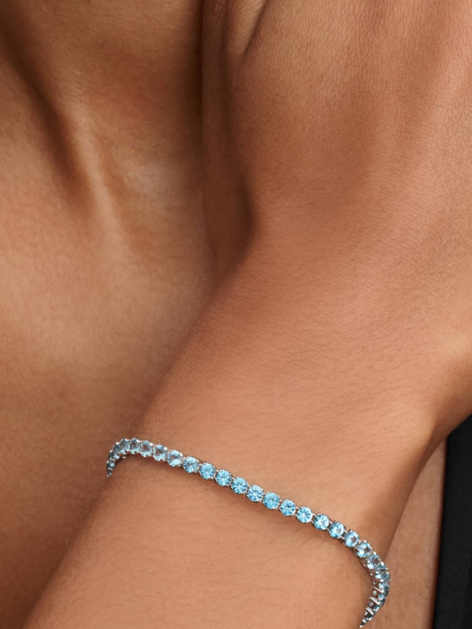 Sprankelende lichtblauwe tennisarmband