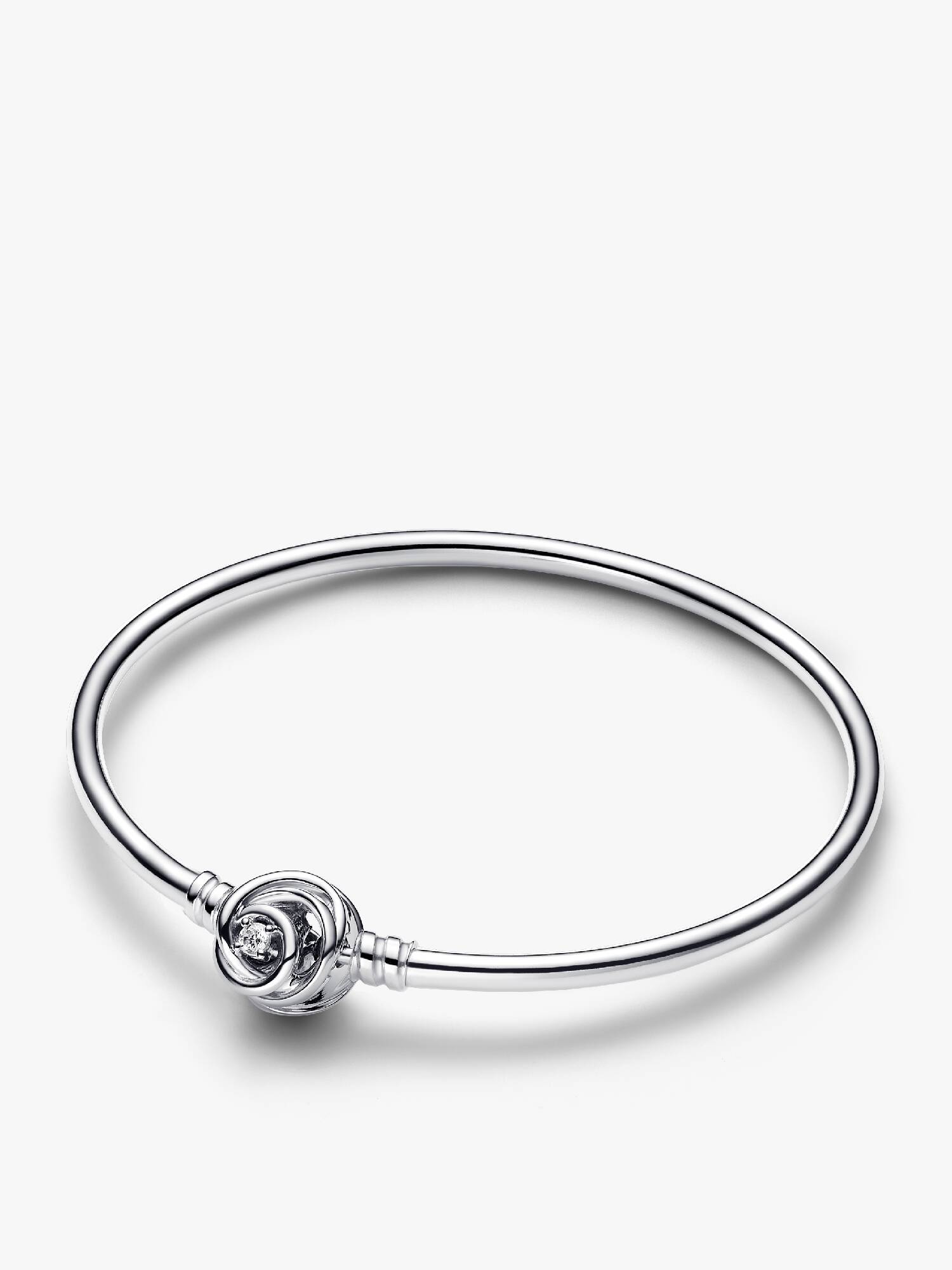 Bangle met omcirkelde sluiting