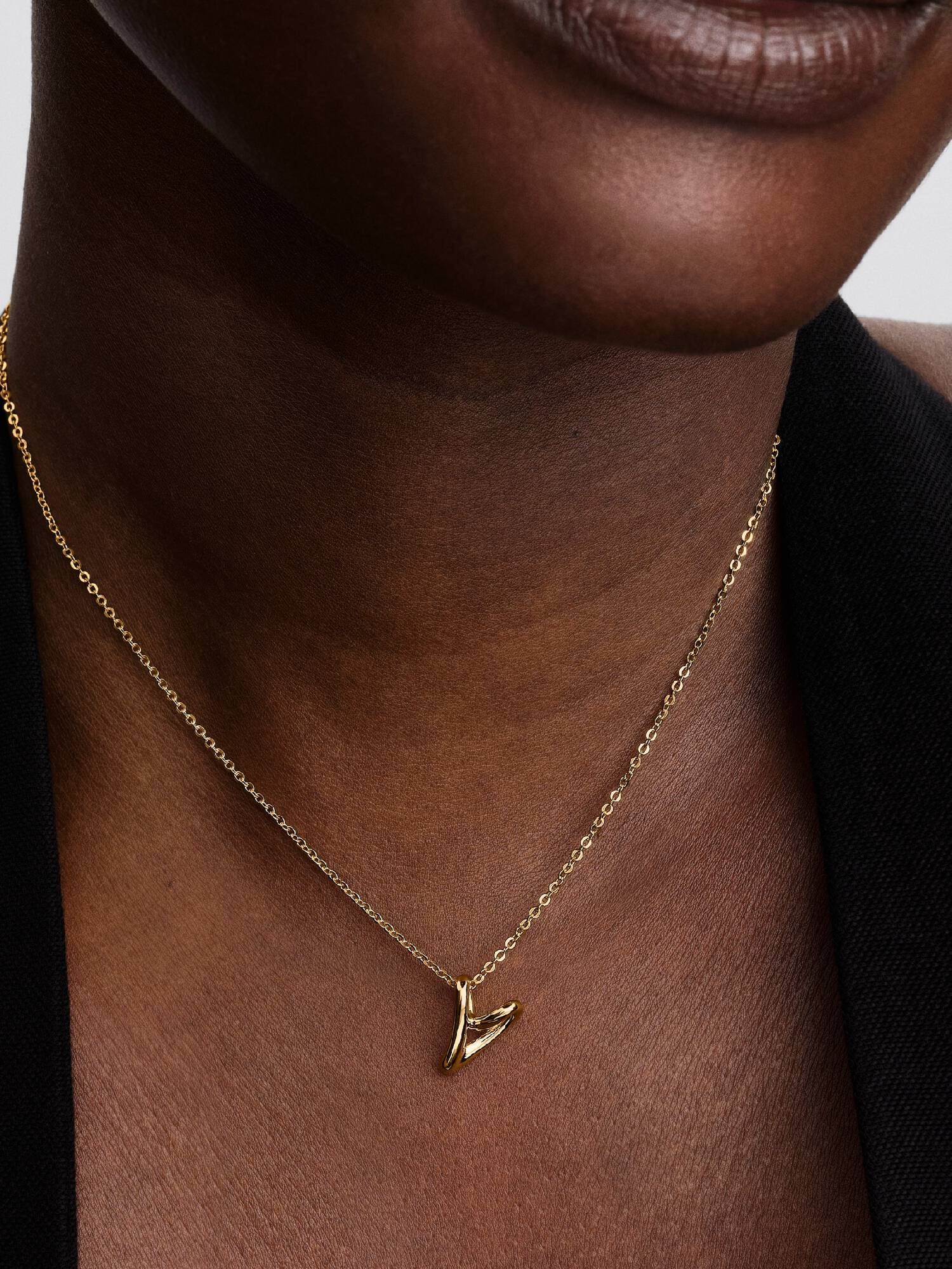 Petit Collier à Pendentif Cœur de Forme Organique