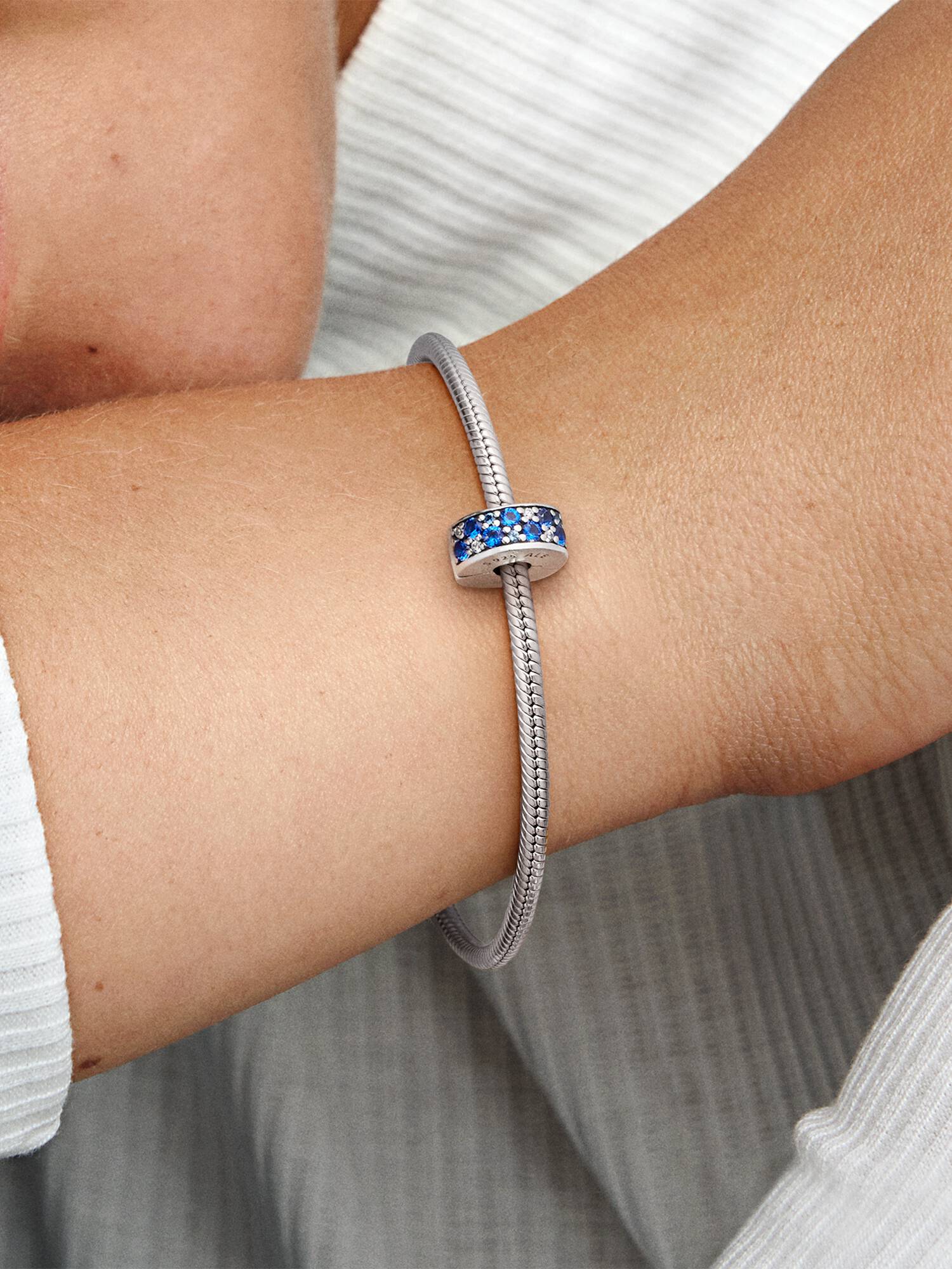 Charm Clip Pavé Bleu